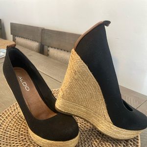 Aldo beautiful sexy black wedges! 5.5 inches tall & size 6 well loved